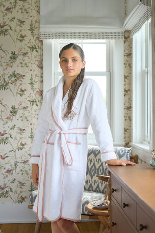 The Signature Robe - Mauve Scallop